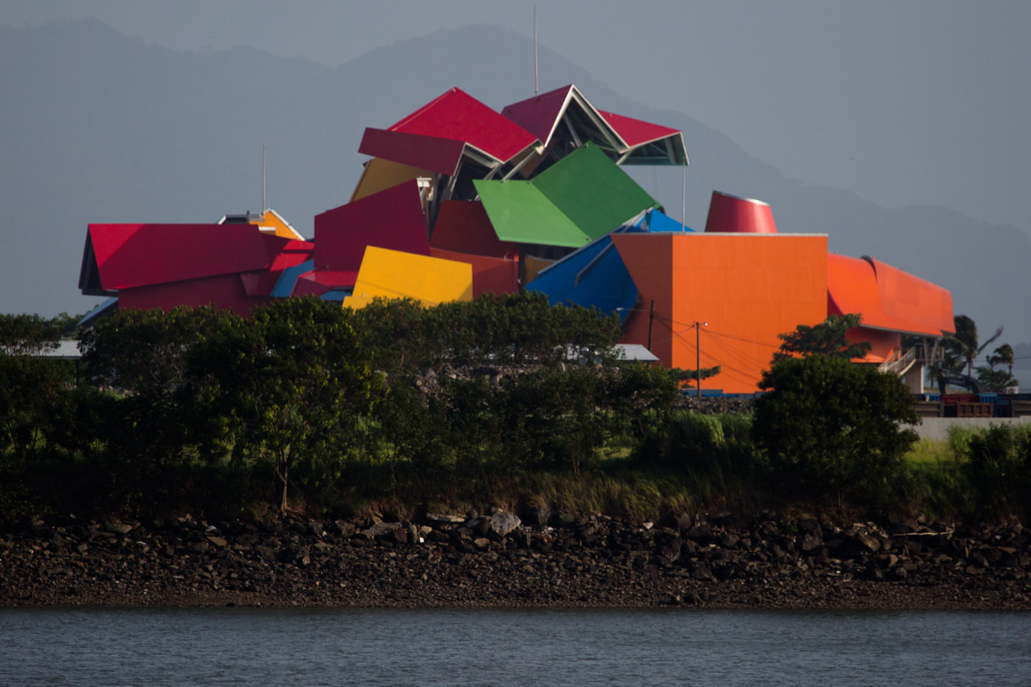 El Biomuseo de Panamá, diseñado por Frank Gehry