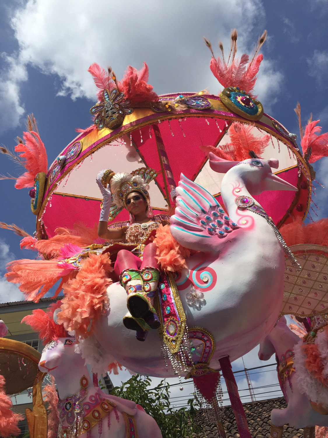 Carroza en los culecos, o fiesta diurna, de los Carnavales de Las Tablas, Panamá