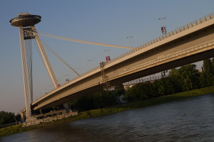 Puente nuevo sobre el Danubio, Bratislava, Eslovaquia