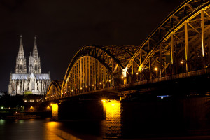 Puente Hohenzollern y catedral, Colonia, Alemania