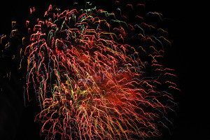 Fuegos artificiales en un crucero de Disney Cruise Line por las Bahamas