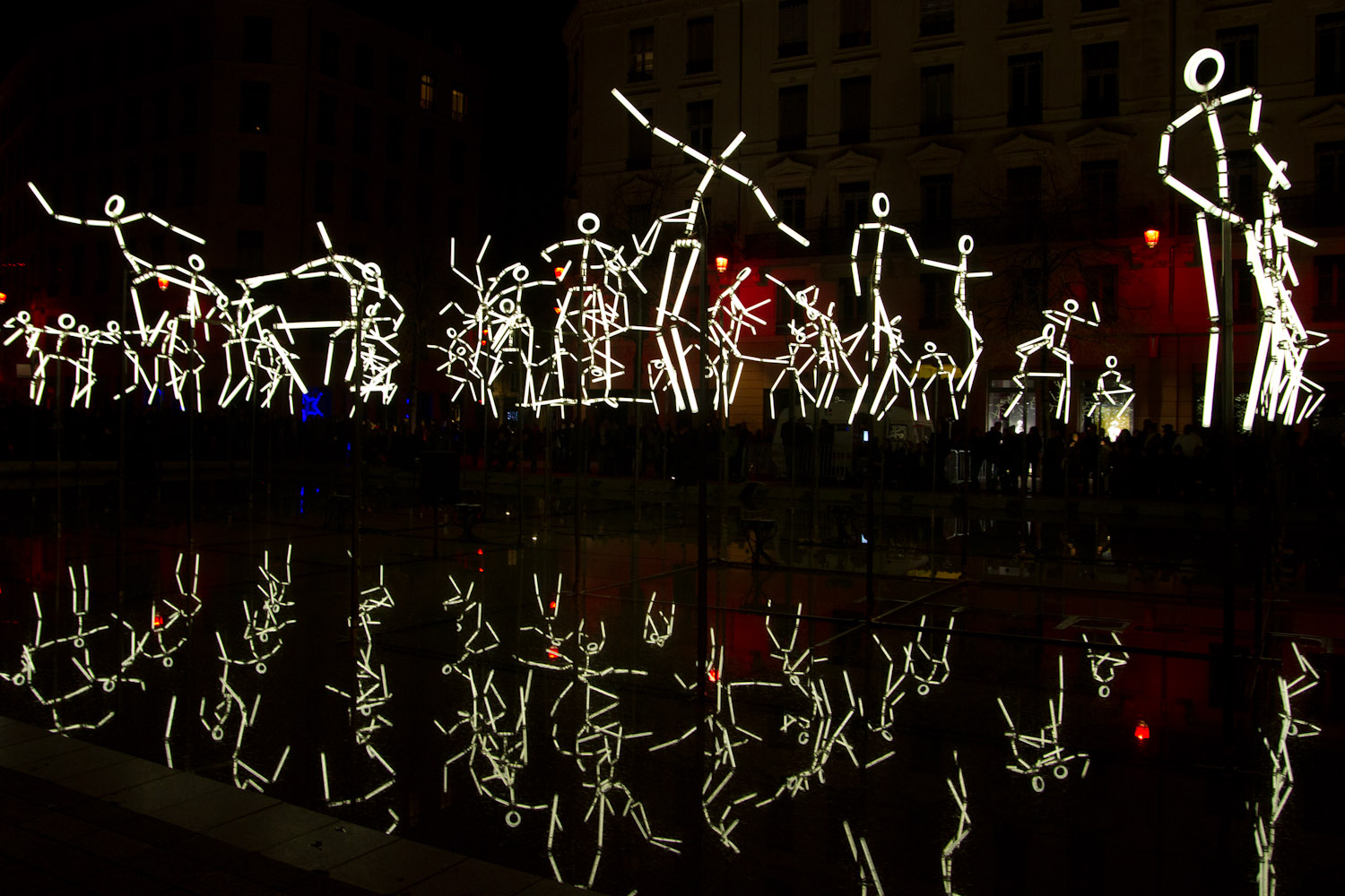 Fête des lumières 2011 de Lyon, Francia: "Key Frames / Scènes de vi(ll)e" en la Place de la République