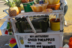 Carrito de piñas con especias en Durban, Sudáfrica
