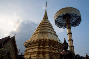Chedi del templo Wat Phrathat Doi Suthep, Chiang Mai, Tailandia