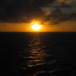 Atardecer en alta mar desde un crucero de Disney Cruise Line por las Bahamas