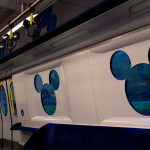 Interior del tren a Hong Kong Disneyland, Hong Kong