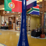 Vuvuzela decorativa en la zona comercial del acuario uShaka Marine World de Durban, Sudáfric
