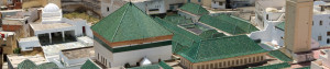 El resplandeciente techo esmeralda del Mausoleo de Moulay Idriss, en la ciudad que lleva su nombre en Marruecos