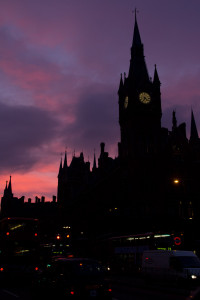 Atardecer en la estación de Saint Pancras, Londres, Reino Unido