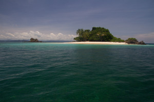 El precioso islote de Granito de Oro en el Parque Nacional Coiba, Panamá