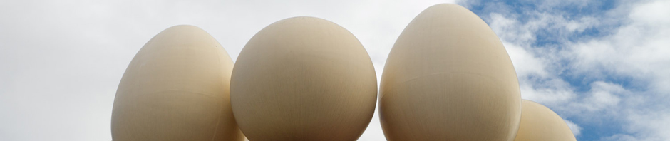 Huevos en la Torre Galatea del Teatro-Museo Dalí en Figueres, España