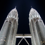 Iluminación nocturna de las Torres Petronas, Kuala Lumpur, Malasia