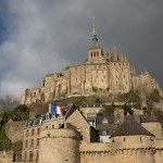 El Mont-Saint-Michel visto a pie de sus murallas, Normandía, Francia