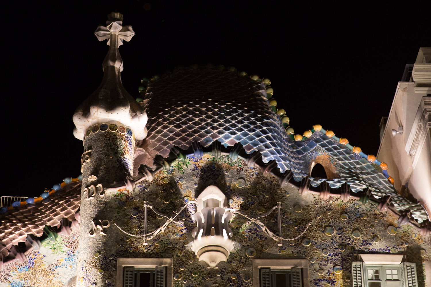 Bóveda de la fachada de la Casa Batlló, Barcelona, España
