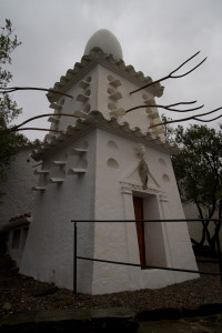 Torre con huevo en la Casa-Museo Dalí, Portlligat, España