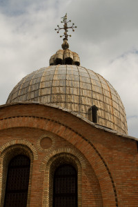 Una de las cúpulas de la Basílica de San Marcos, Venecia, Italia