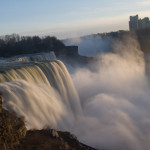 Atardecer en las cataratas del Niágara, Niagara Falls, EE.UU.