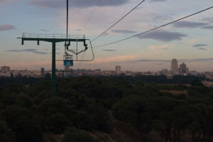 Panorámica de Madrid, España, vista desde el teleférico de Rosales