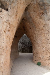 La puerta del convento, Ciudad Encantada, Cuenca, España