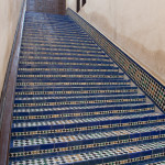 Escalera en la universidad de Al-Karaouine, Fez, Marruecos
