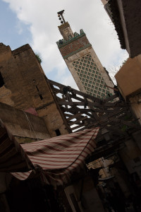 Minarete de la madraza Bou Inania y medina, Fez, Marruecos