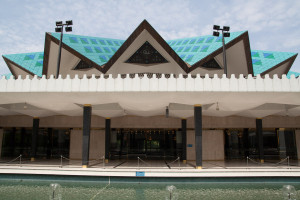 Salón principal de la Mezquita Nacional, Kuala Lumpur, Malasia