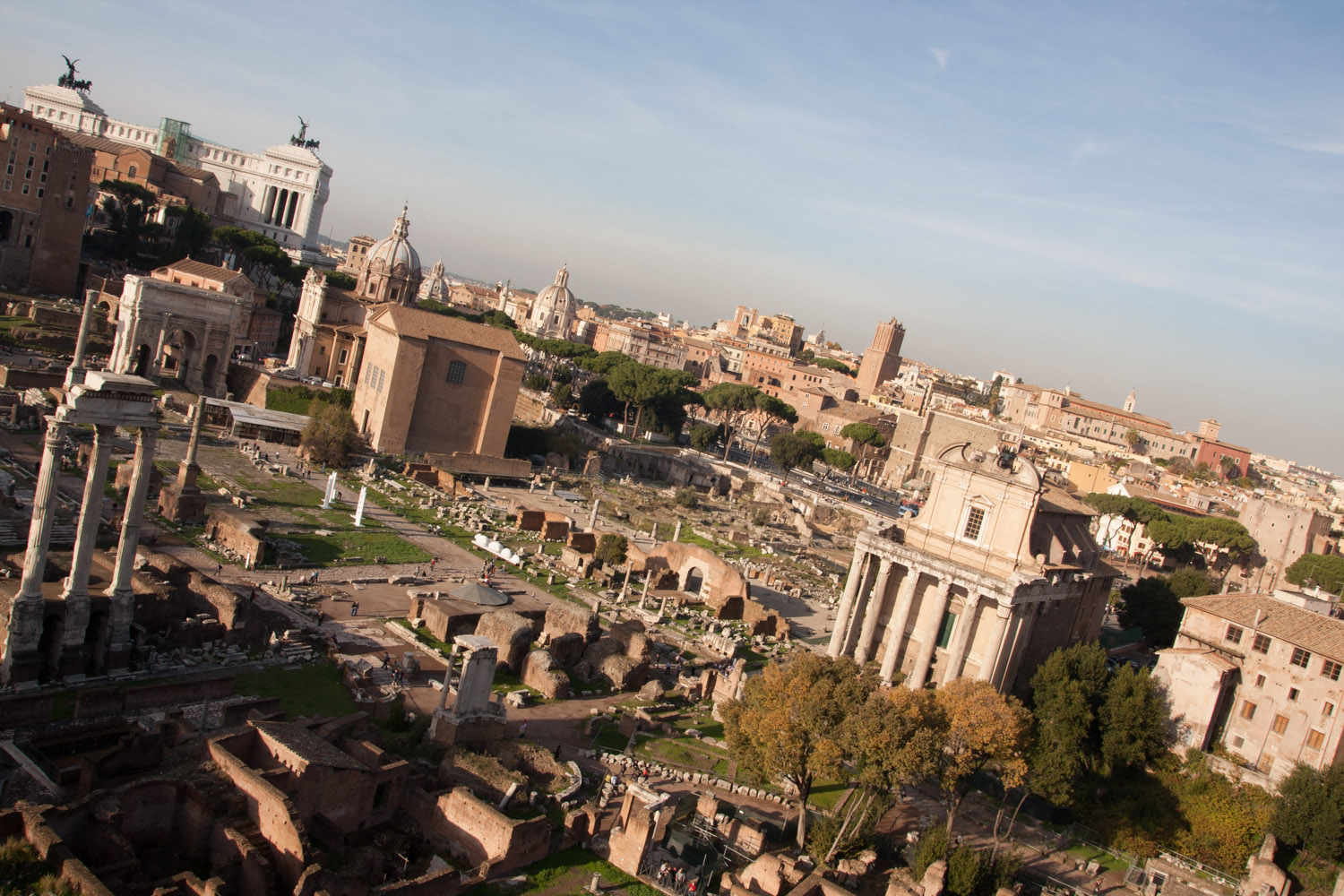 Vista general del foro romano, Roma, Italia