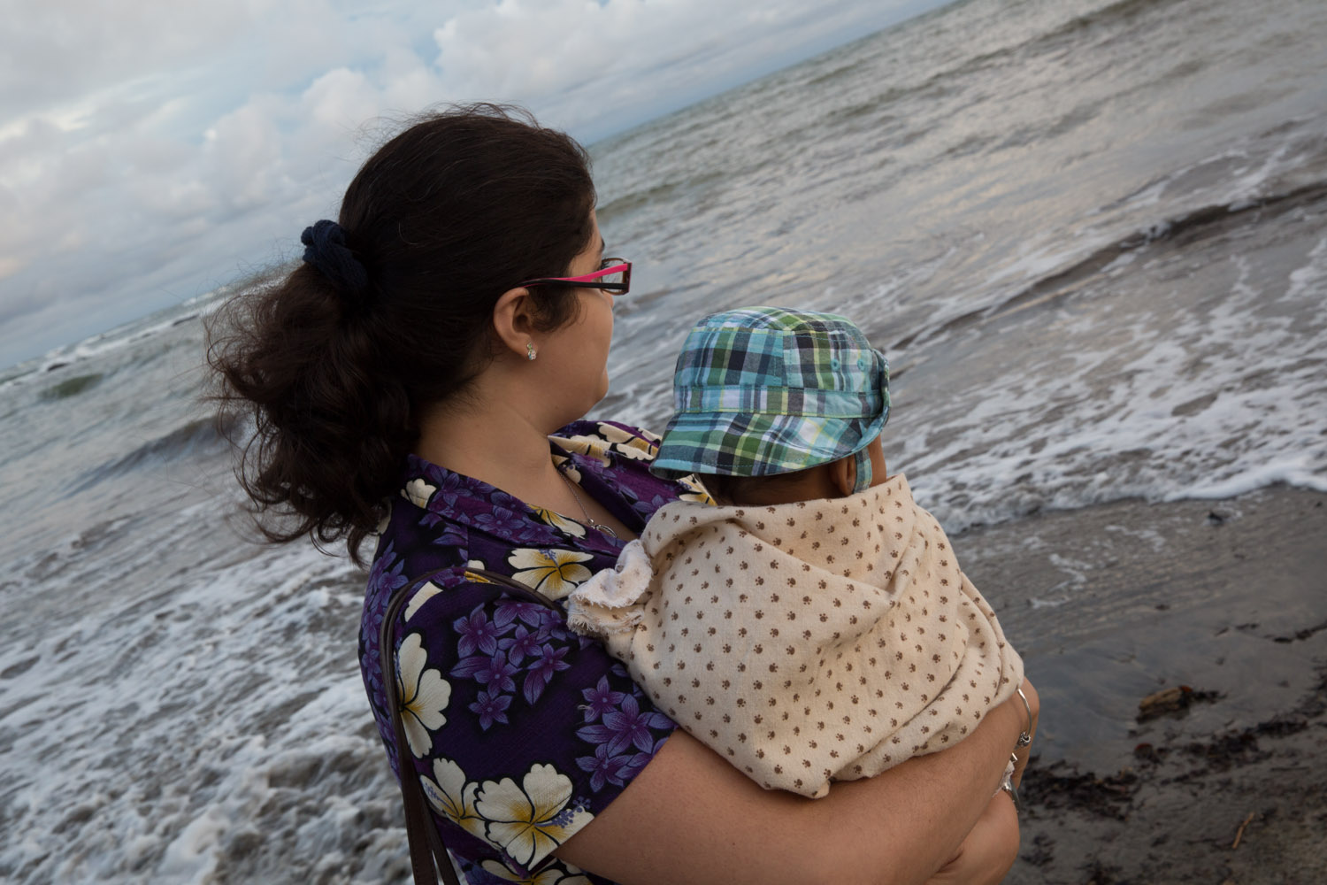 Bebé en la playa El Ciruelo de Pedasí, Panamá