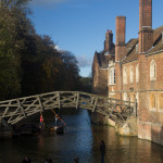 Puente matemático y río Cam, Cambridge, Inglaterra