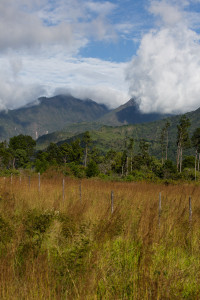 Vista del volcán Barú desde el pueblo de Volcán, Panamá